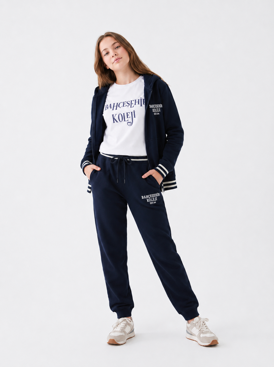 Bahçeşehir Koleji Özel Tasarım Beyaz T-shirt + Koyu Lacivert Kolej Ceketi + Eşofman Altı 2 iplik Kombini